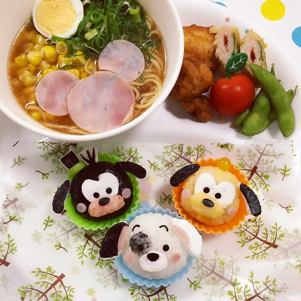 Snapdishの料理写真:☆ツムツム おにぎり&ラーメンランチセット☆|向日葵♡桜さん