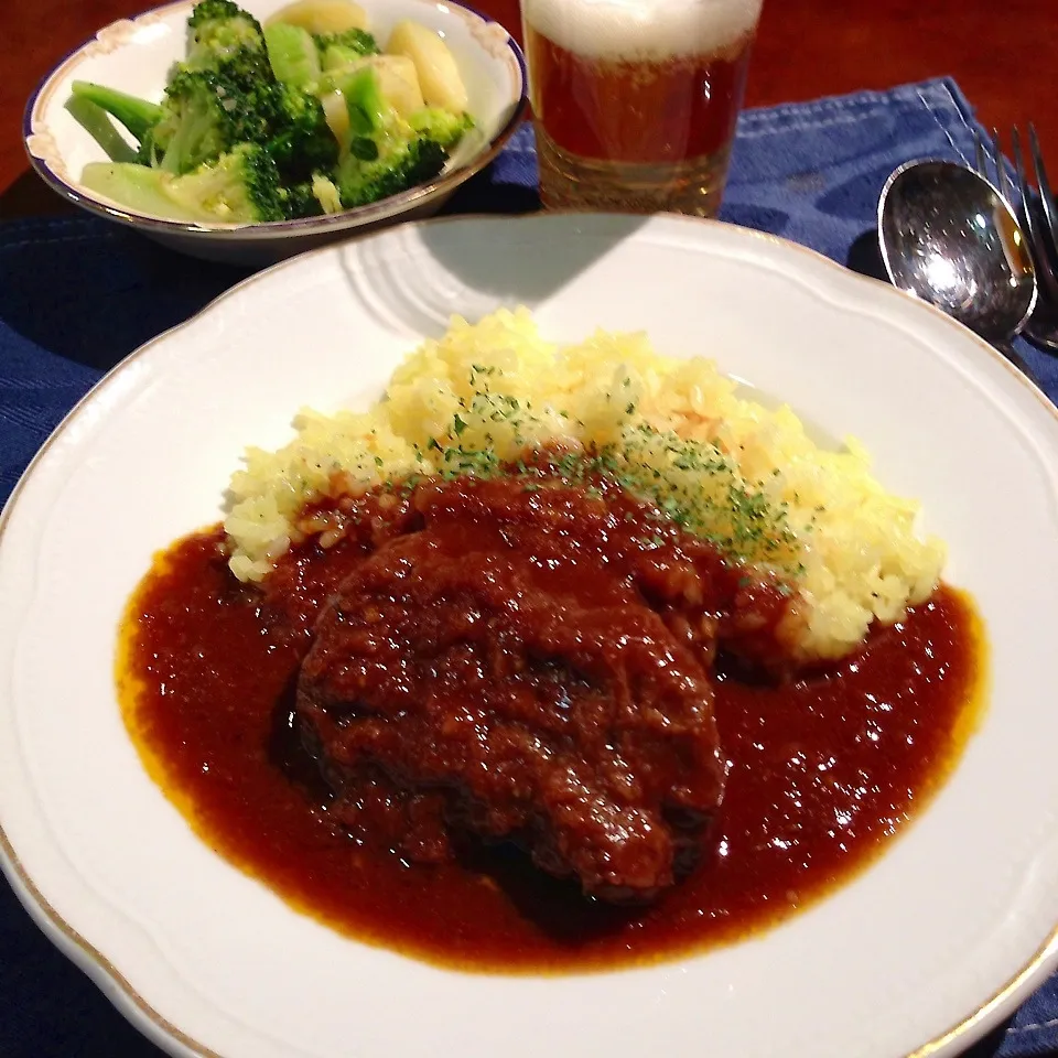 Snapdishの料理写真:牛スネ肉カレーとバターライス|可爱多さん