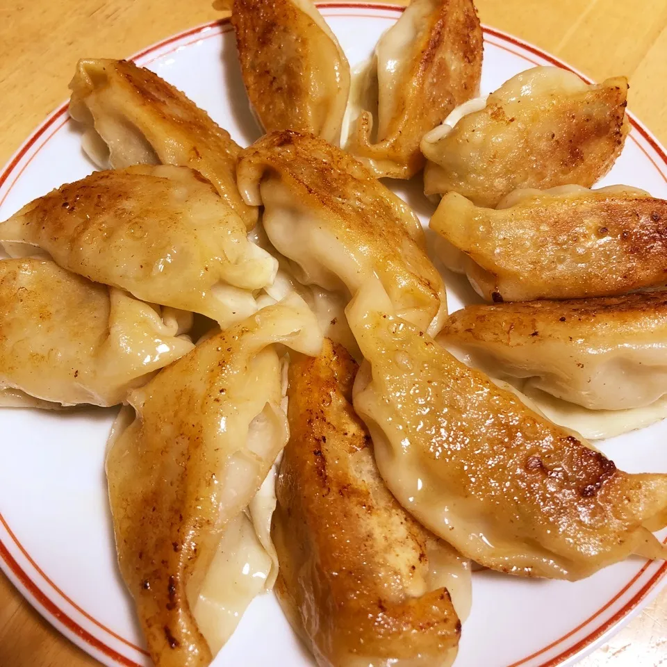 餃子の王将の餃子🥟両面焼き‼️|Makokoさん