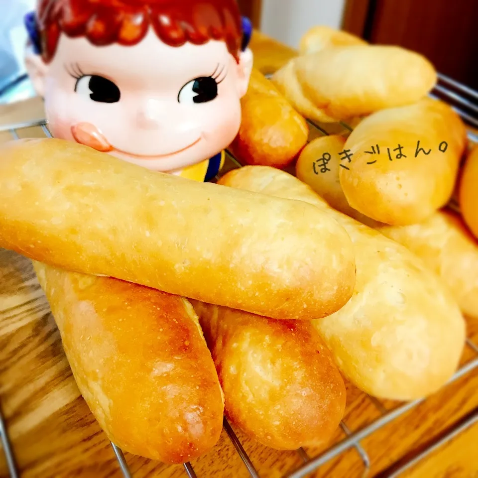 ふわほわ軽〜いあの味💕パクパクスティックパン。|ぽき。さん