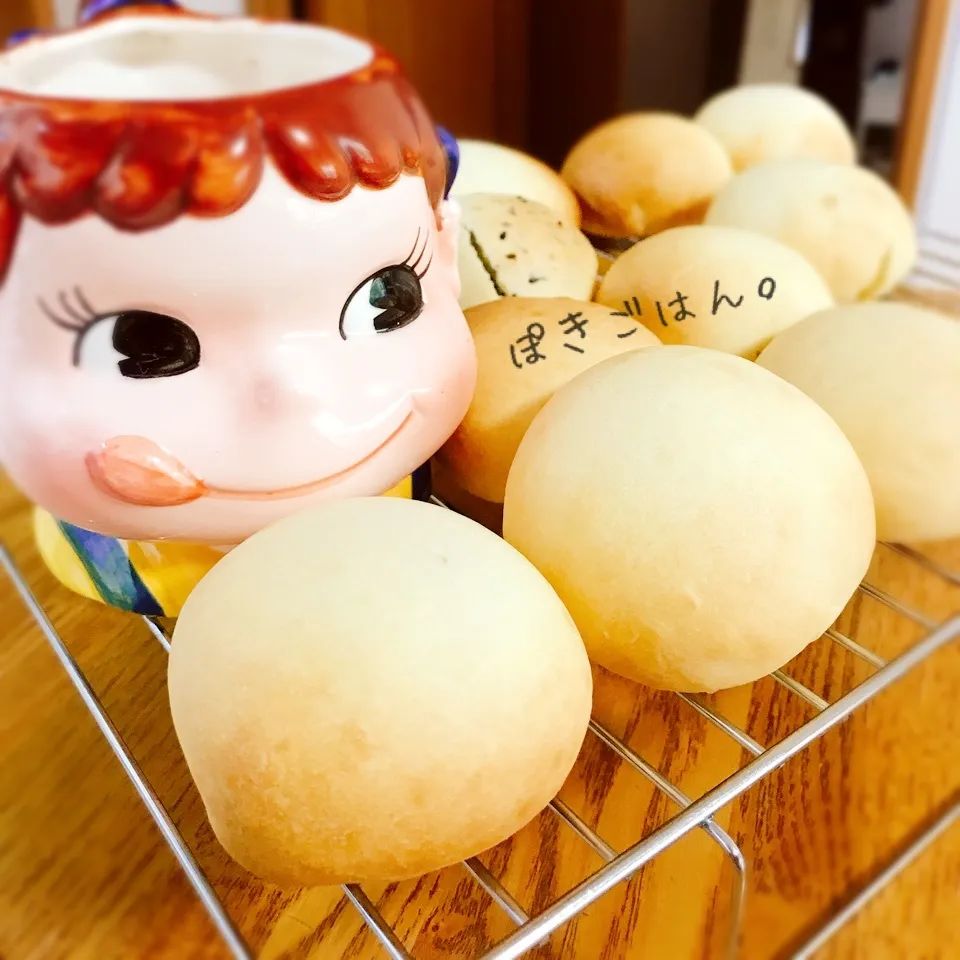 アレンジ自在🍞薄力粉でふわふわずっしりのレンジ発酵パン。|ぽき。さん