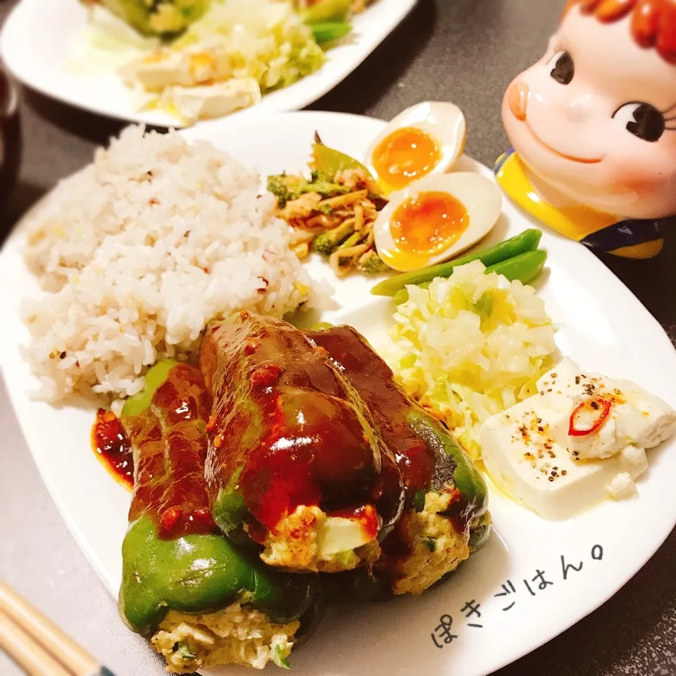 Snapdishの料理写真:即席デミグラスソース🍅丸ごとピーマンの肉詰め。|ぽき。さん