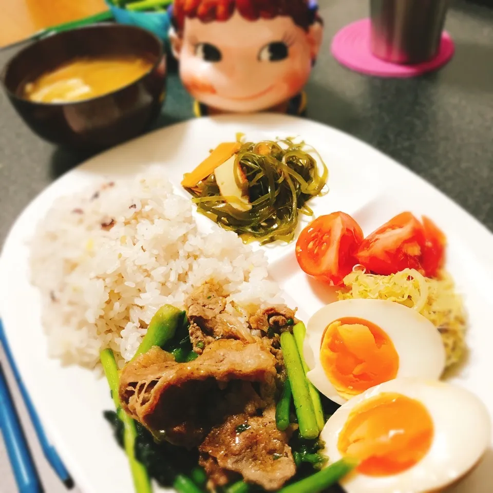 スタミナ飯💪牛肉と菜の花とニンニクの芽のオイスター炒め。|ぽき。さん