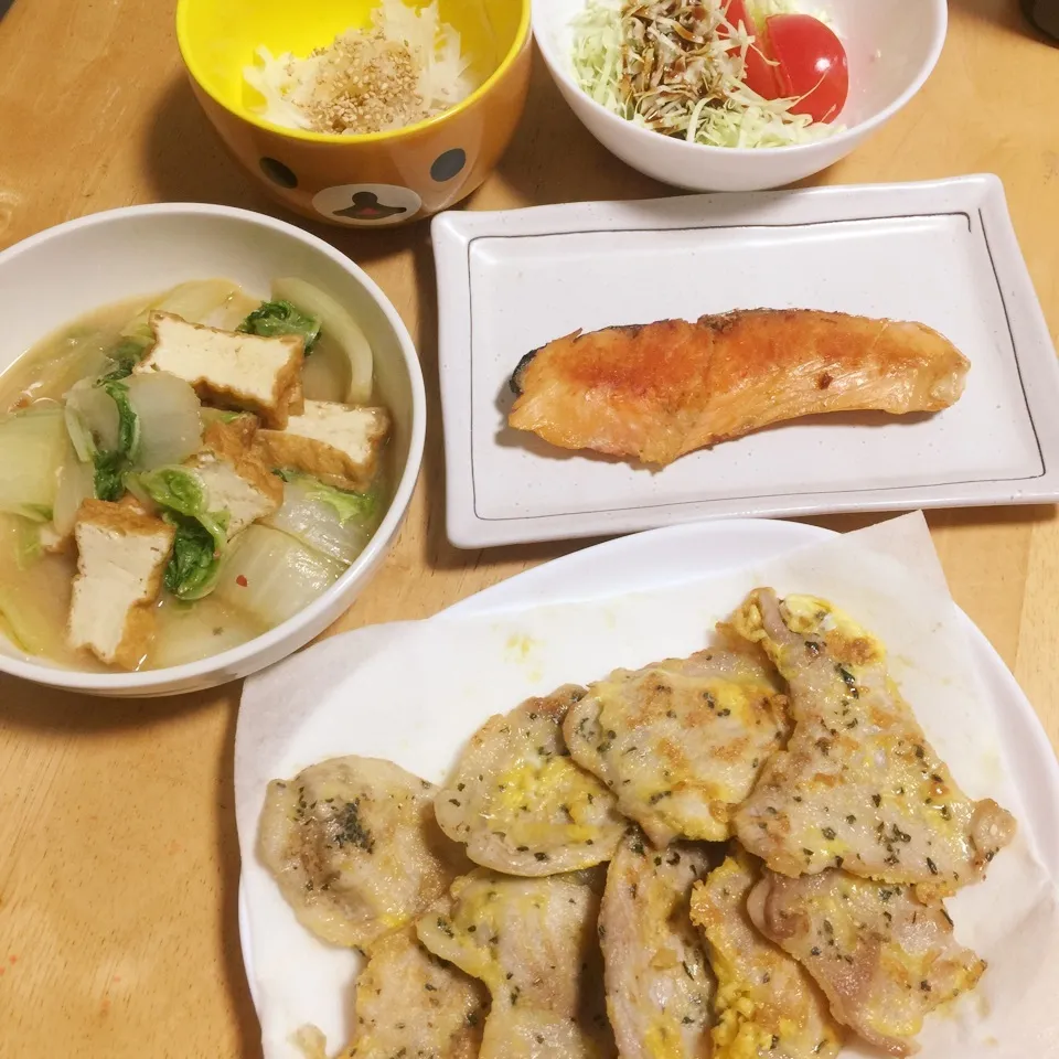 バジル入りピカタ💛白菜と厚揚げ味噌炒め煮|Makokoさん