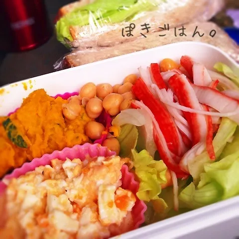 Snapdishの料理写真:サンドイッチピクニックお弁当。|ぽき。さん