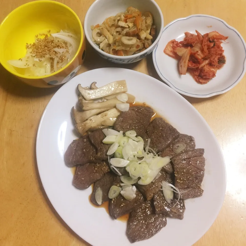 焼肉〜牛肉なので長葱ふりました⁉️😜|Makokoさん