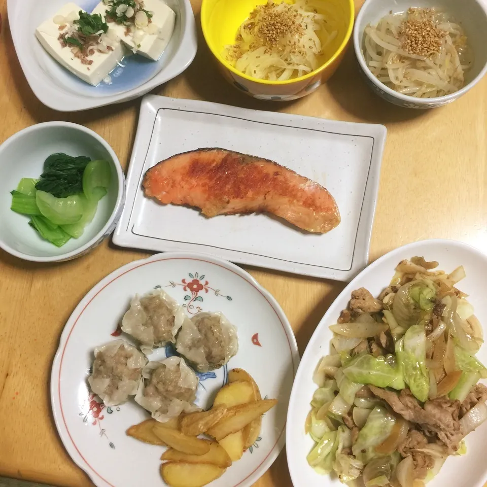 Snapdishの料理写真:焼鮭&肉野菜炒め&焼売|Makokoさん