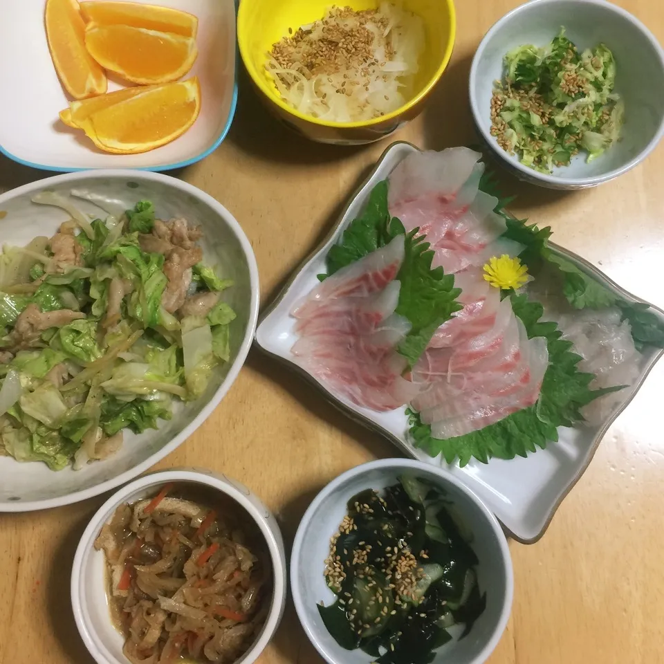 Snapdishの料理写真:肉キャベツ玉葱炒め|Makokoさん