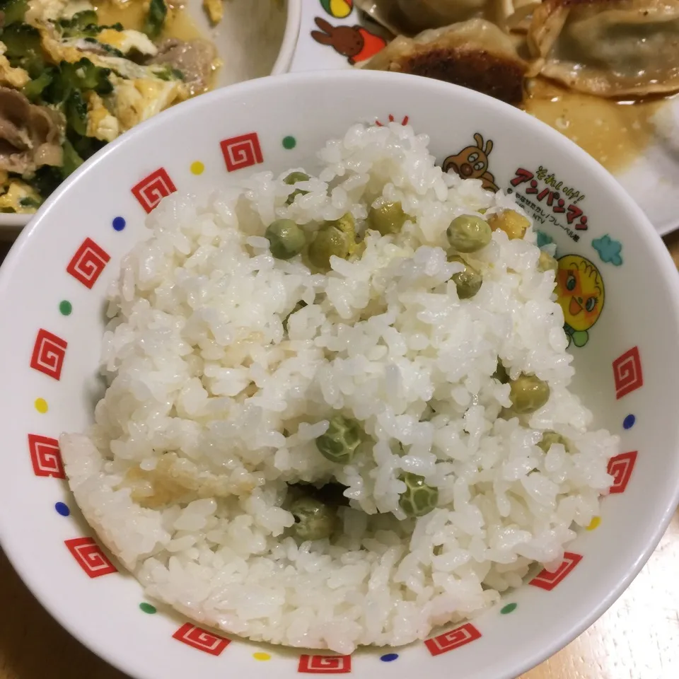 うすいエンドウ豆ご飯💚|Makokoさん