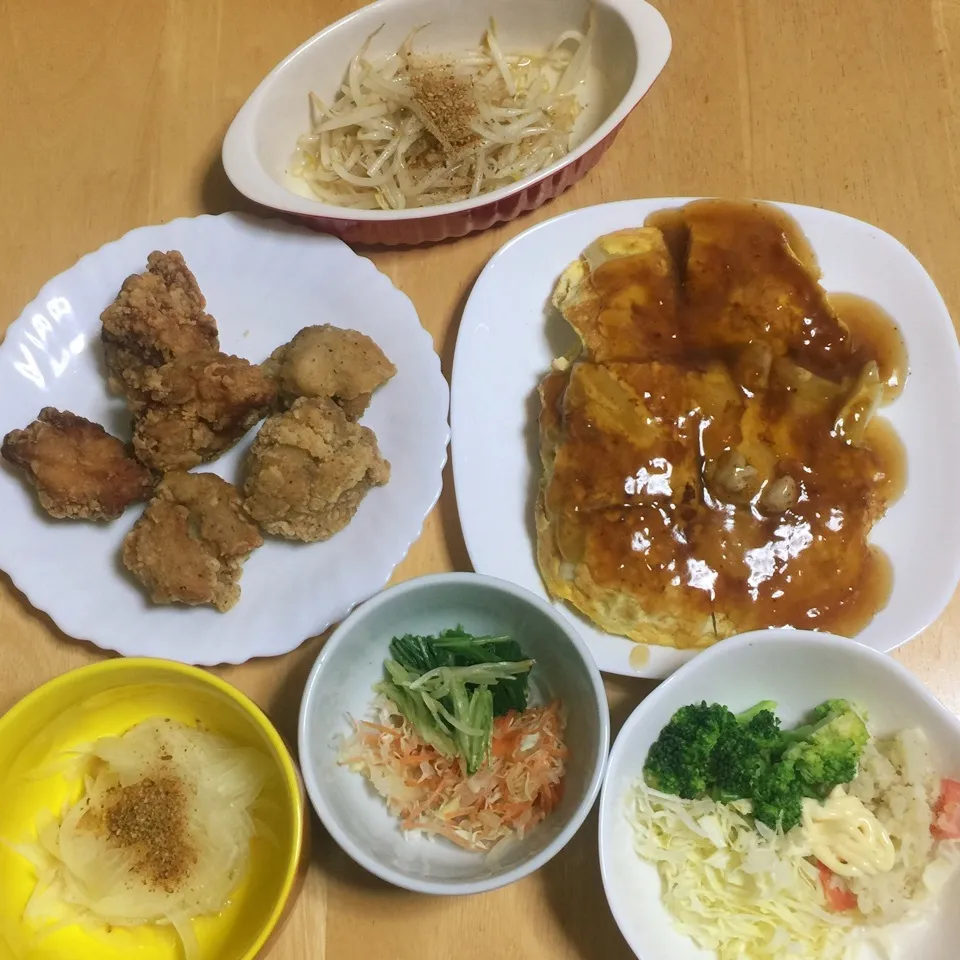 Snapdishの料理写真:豚玉中華風餡掛け&唐揚げ|Makokoさん