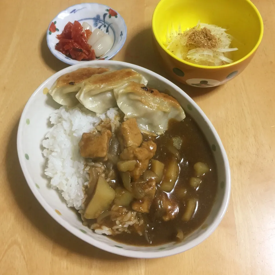 餃子カレー🍛出来ましたよ〜😜|Makokoさん