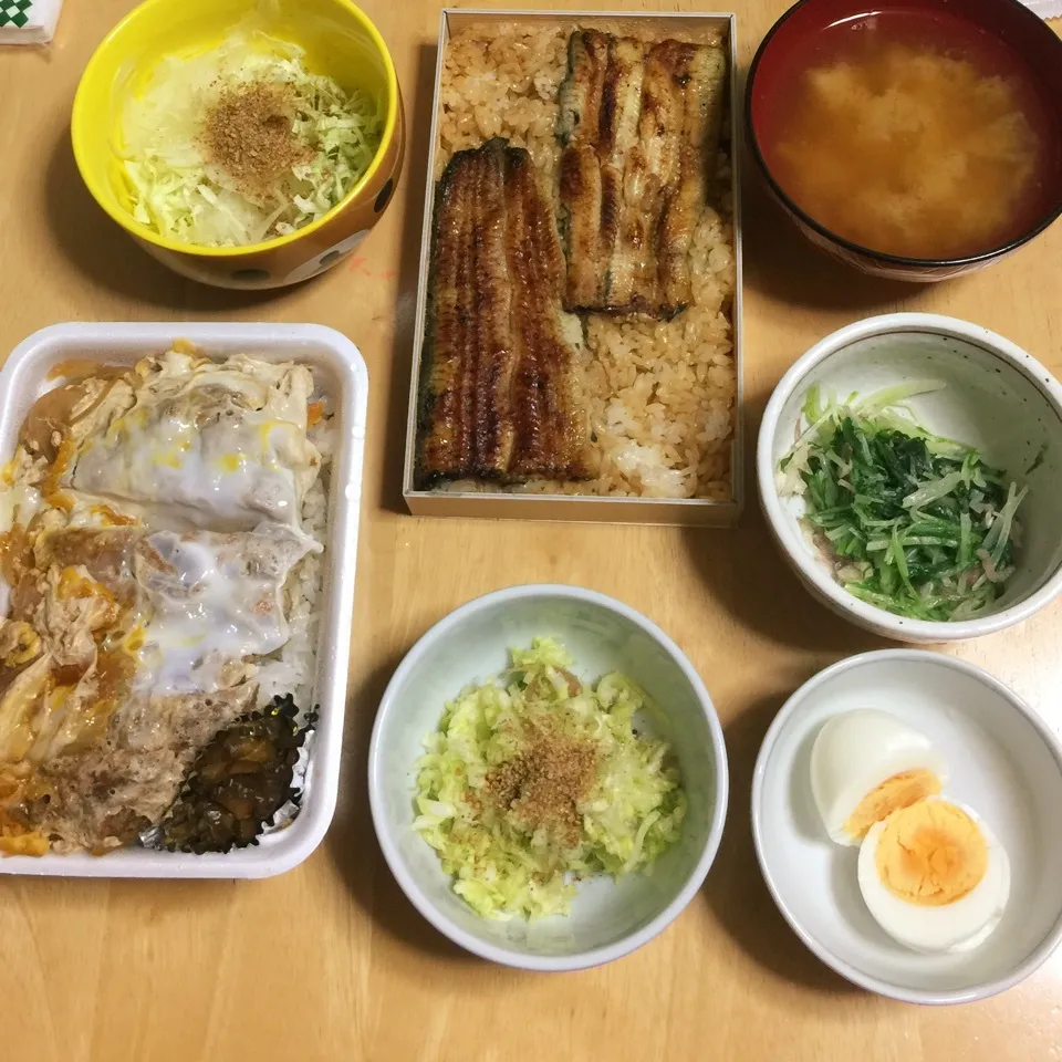 Snapdishの料理写真:かつ丼弁当&うなぎ弁当💦|Makokoさん