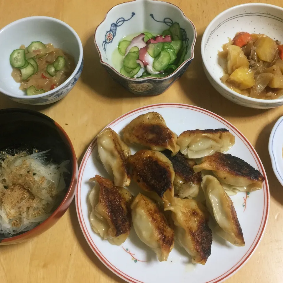 餃子の王将の生餃子でウチ焼き。|Makokoさん