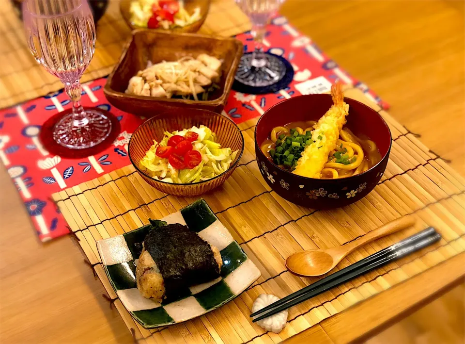 海老天 カレーうどん
炊き込みご飯 おにぎり
蒸し鶏 中華風
サラダ|nana 🍅さん