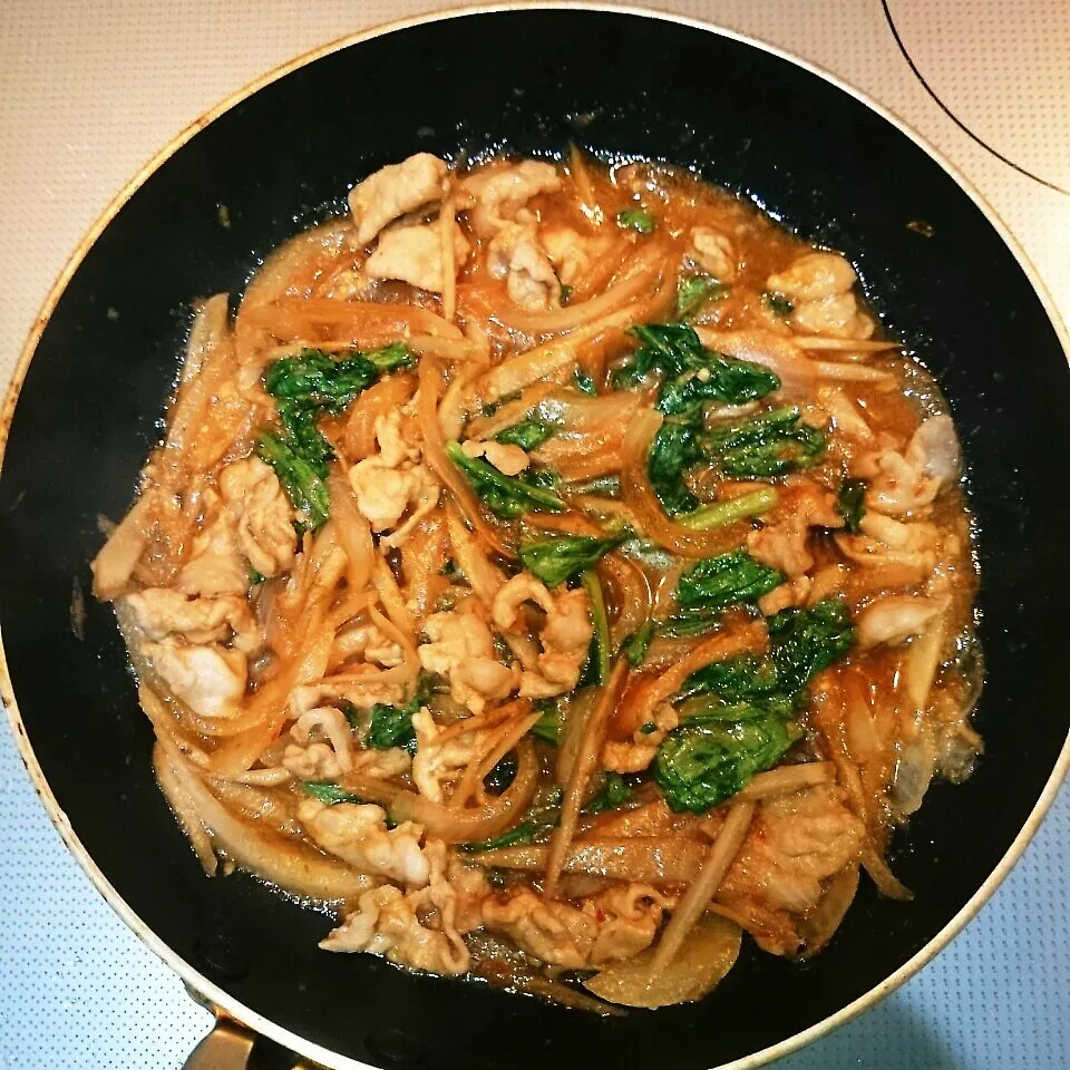 薄切りごぼうの味噌豚丼弁当|かおりん✴︎❤︎さん