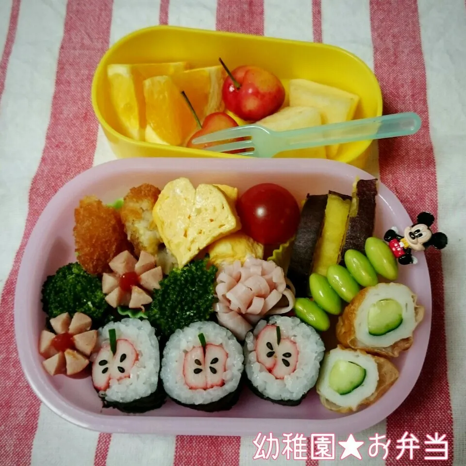 幼稚園の週1お弁当🍱(カニかまで🍎風巻きおむすび)|＊akane＊さん