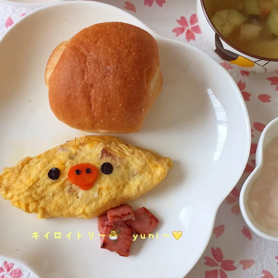 キイロイトリのオムレツ〜朝ごはん( ´͈ ᗨ `͈ )◞♡⃛|🌸yuni🌸さん