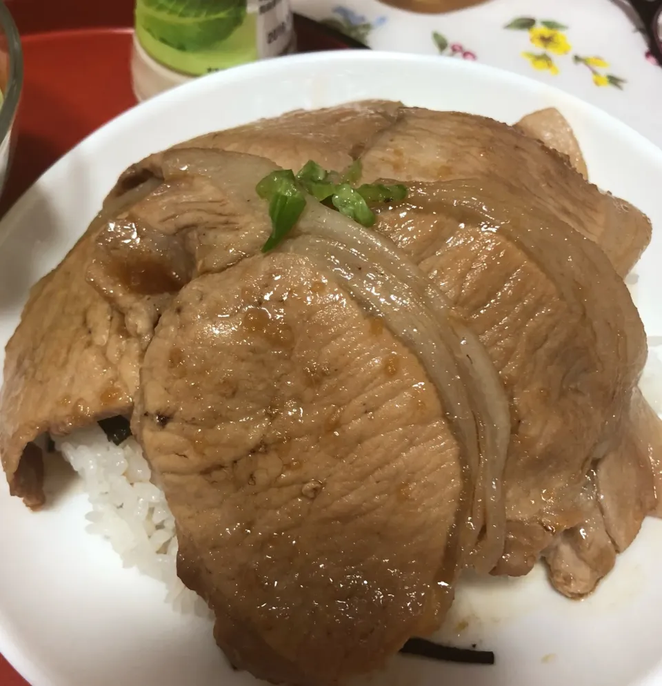 豚ロースの照り焼き丼🐷|高田春花さん