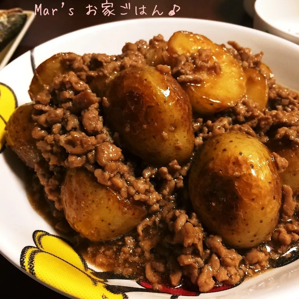 Snapdishの料理写真:新ジャガと豚ひき肉の炒め煮♫|ma-chanさん