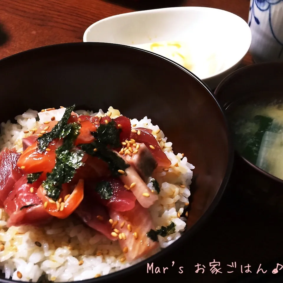 簡単ごはん♫海鮮丼 & 大根わかめのお味噌汁 & 冷奴♫|ma-chanさん