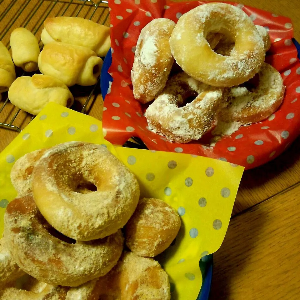 ドーナツ２種☆ウインナーロール|mickyさん