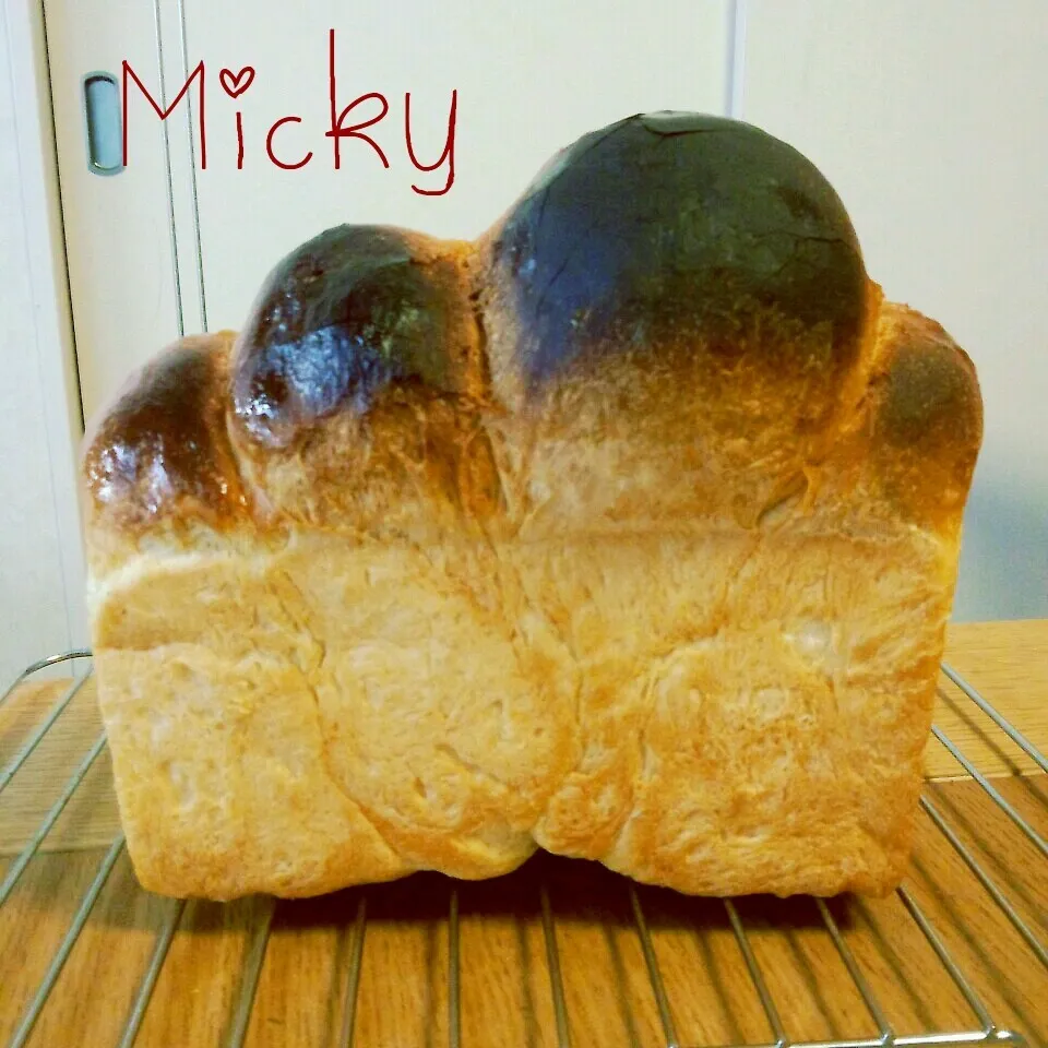 オーブンにゴッツン☆焦げ焦げ食パン|mickyさん