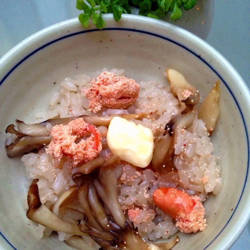 明太子と舞茸の炊き込み御飯♪バターのせ|りん＊さん