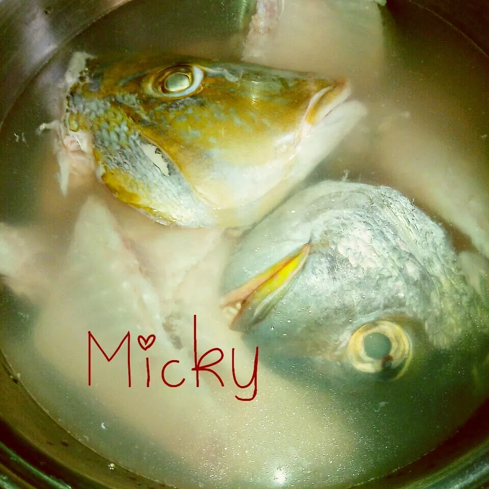 Snapdishの料理写真:目がギョロッと☆魚汁|mickyさん