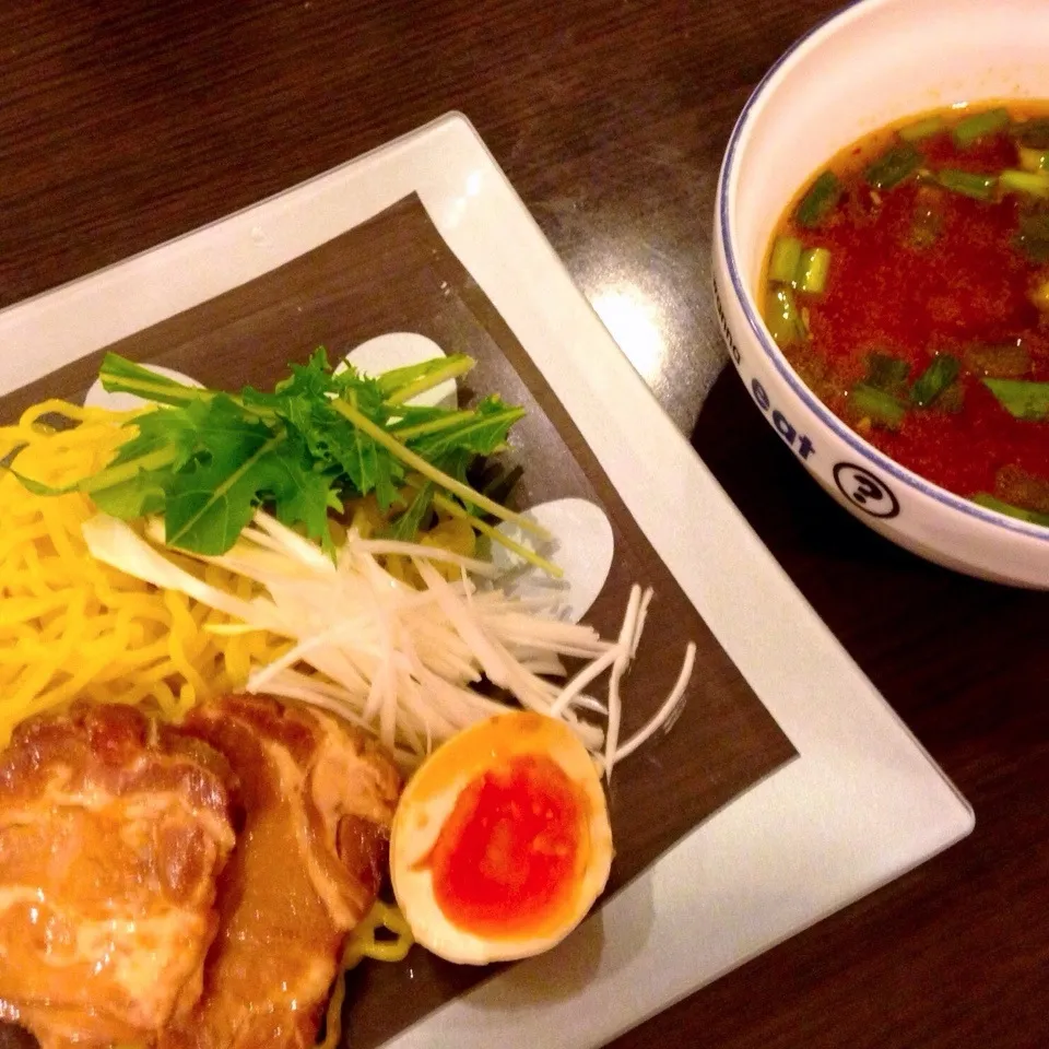 Snapdishの料理写真:夏にサッパリつけ麺〜自家製チャーシュー|りん＊さん