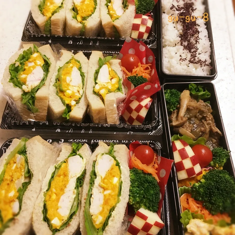 Snapdishの料理写真:今日のお仕事&学校&プレゼント弁当♪|ぐぅさん