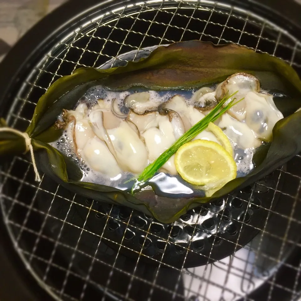 Snapdishの料理写真:牡蠣の昆布釡焼き♪今日は牡蠣の日！|Tomokoさん