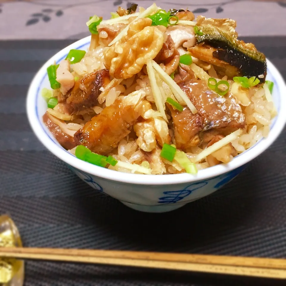 秋刀魚と胡桃ときのこの炊き込みご飯❤︎動脈硬化予防の組合せ♪|Tomokoさん