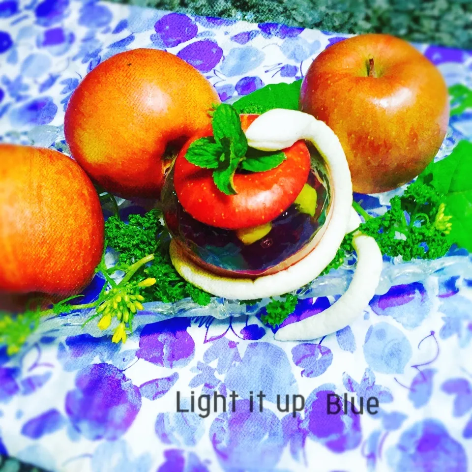 イヴが食べた禁断の林檎[Light it up Blue]|Tomokoさん