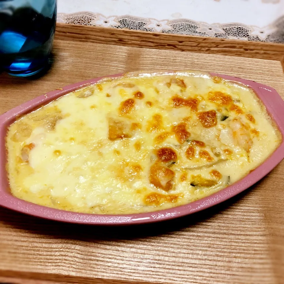 Snapdishの料理写真:海老と新玉ねぎとかぼちゃのグラタン|みおさん