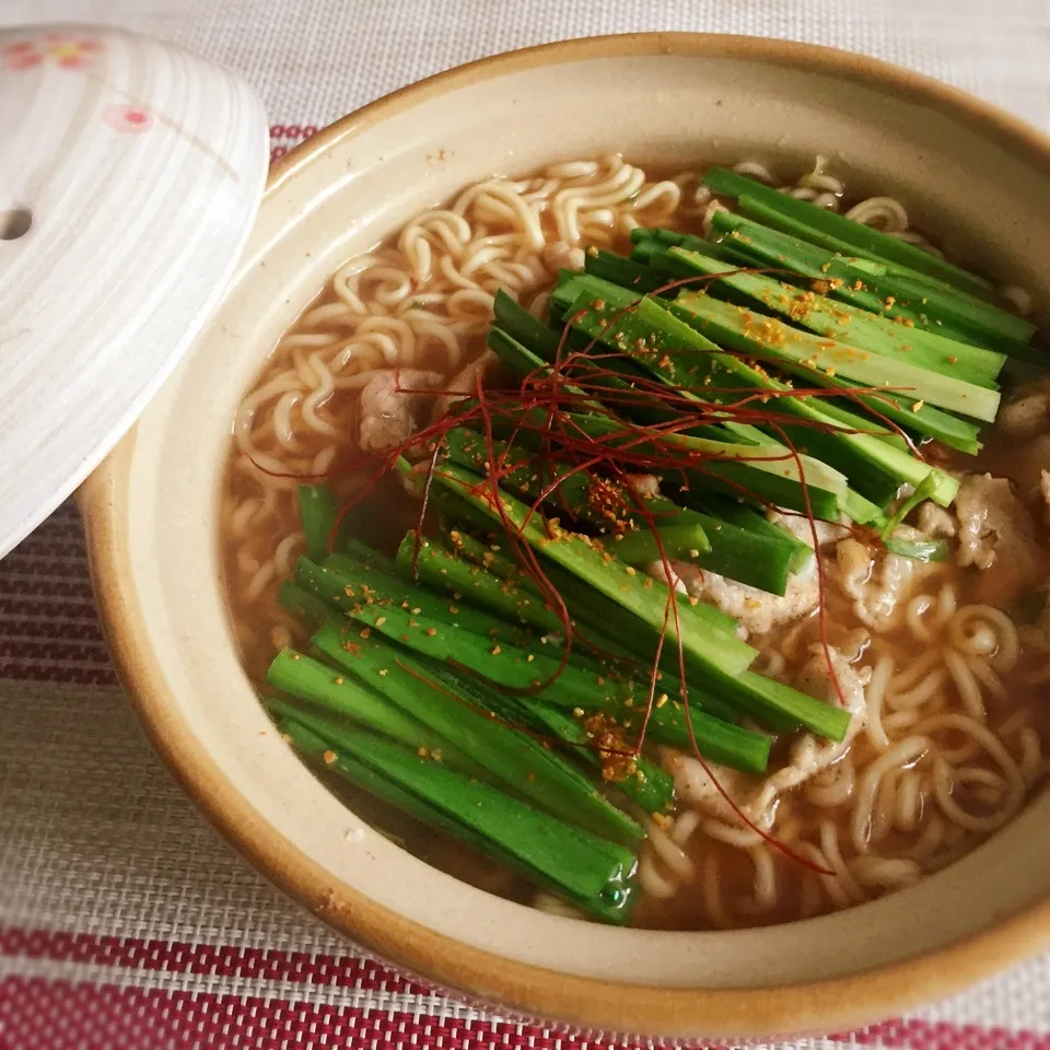 Snapdishの料理写真:土鍋シリーズ第2弾！土鍋で作る袋ラーメン|みおさん