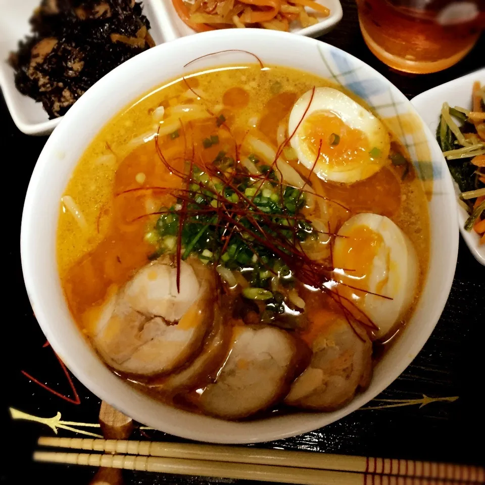 手作りチャーシューと煮玉子の海老味噌ラーメン|みおさん