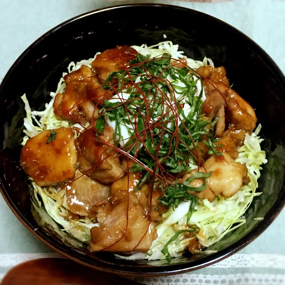 キャベツたっぷり焼き鳥丼|みおさん