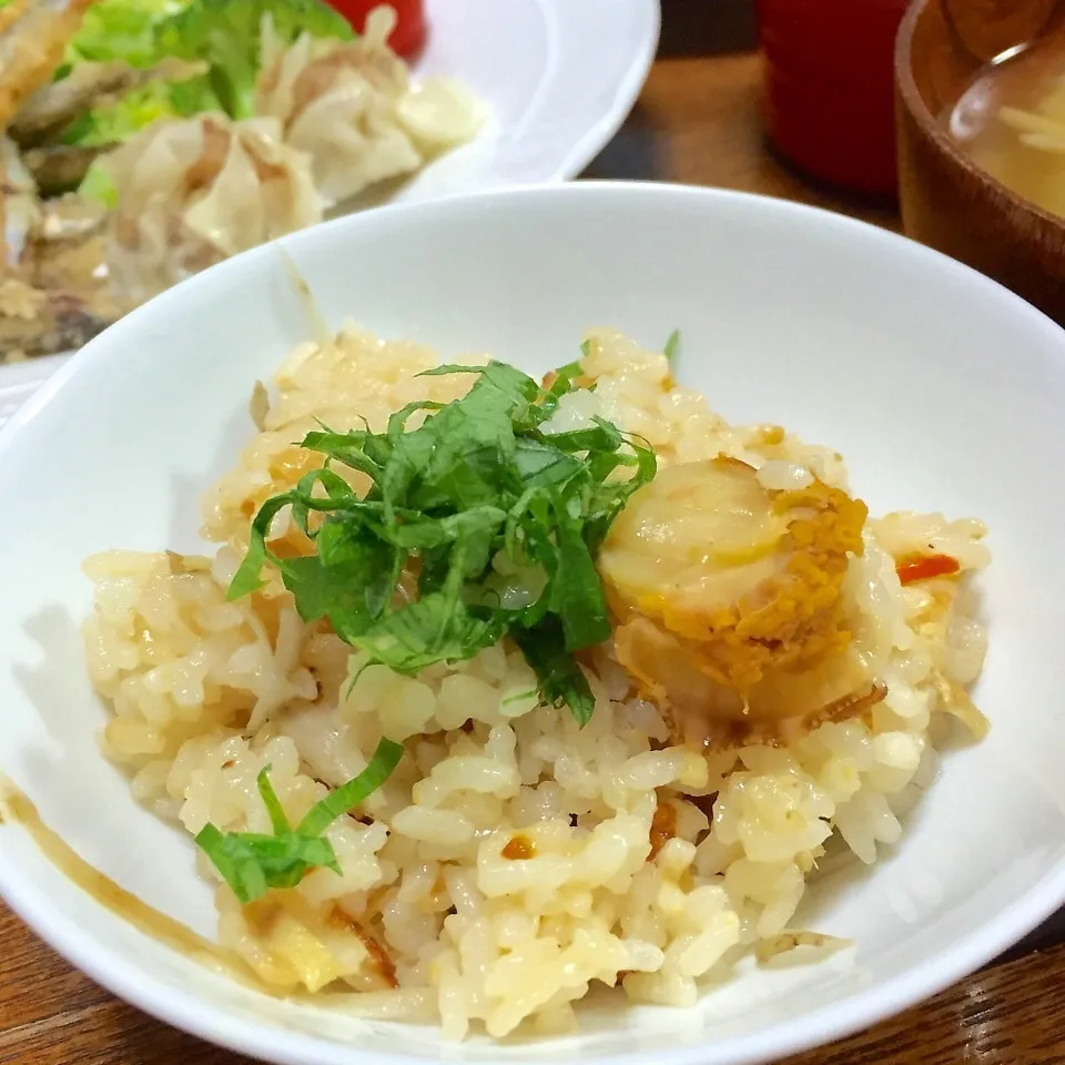 【ル・クルーゼ鍋】ベビー帆立と生姜＆野菜の炊き込みご飯|かずぴょんさん