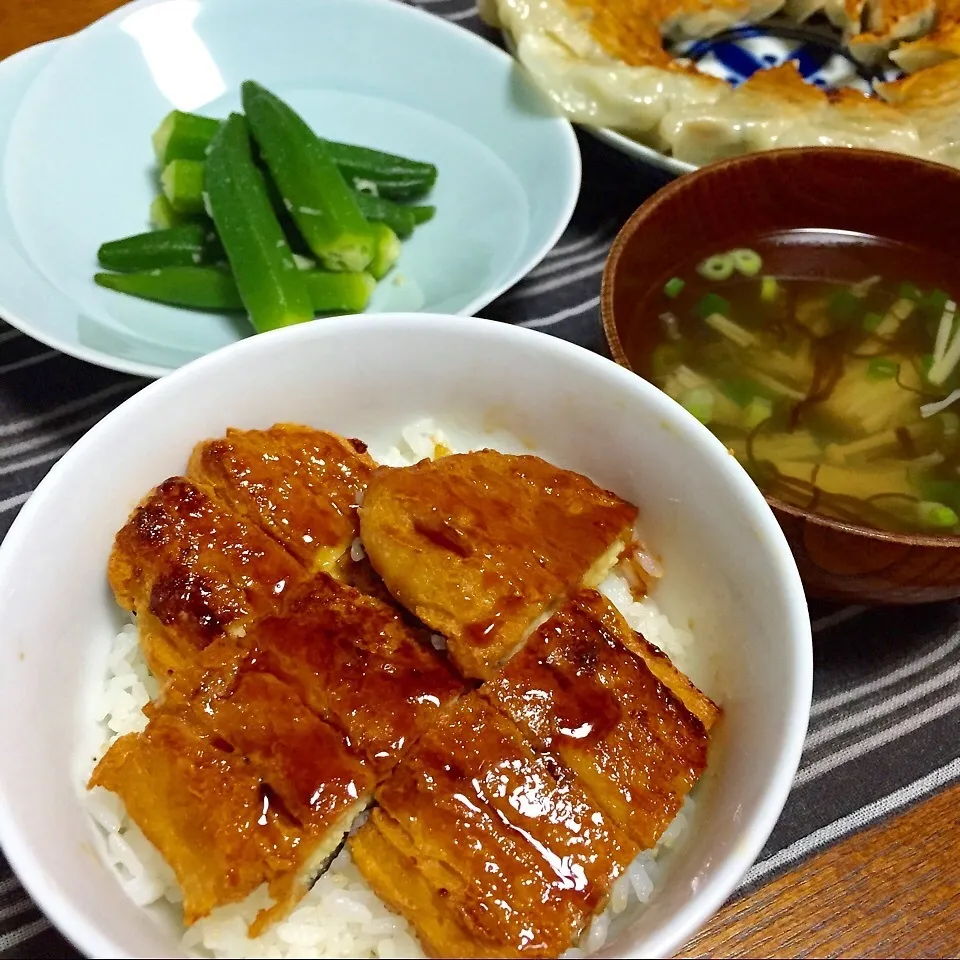 豆腐と大和芋と焼きのりで「精進蒲焼き丼」できた〜！|かずぴょんさん