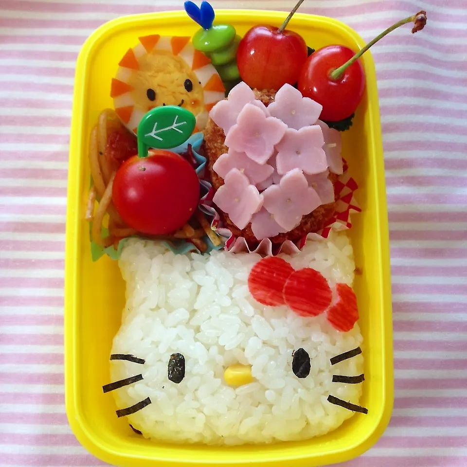 キティーちゃんコロッケお弁当|よしこ虫さん