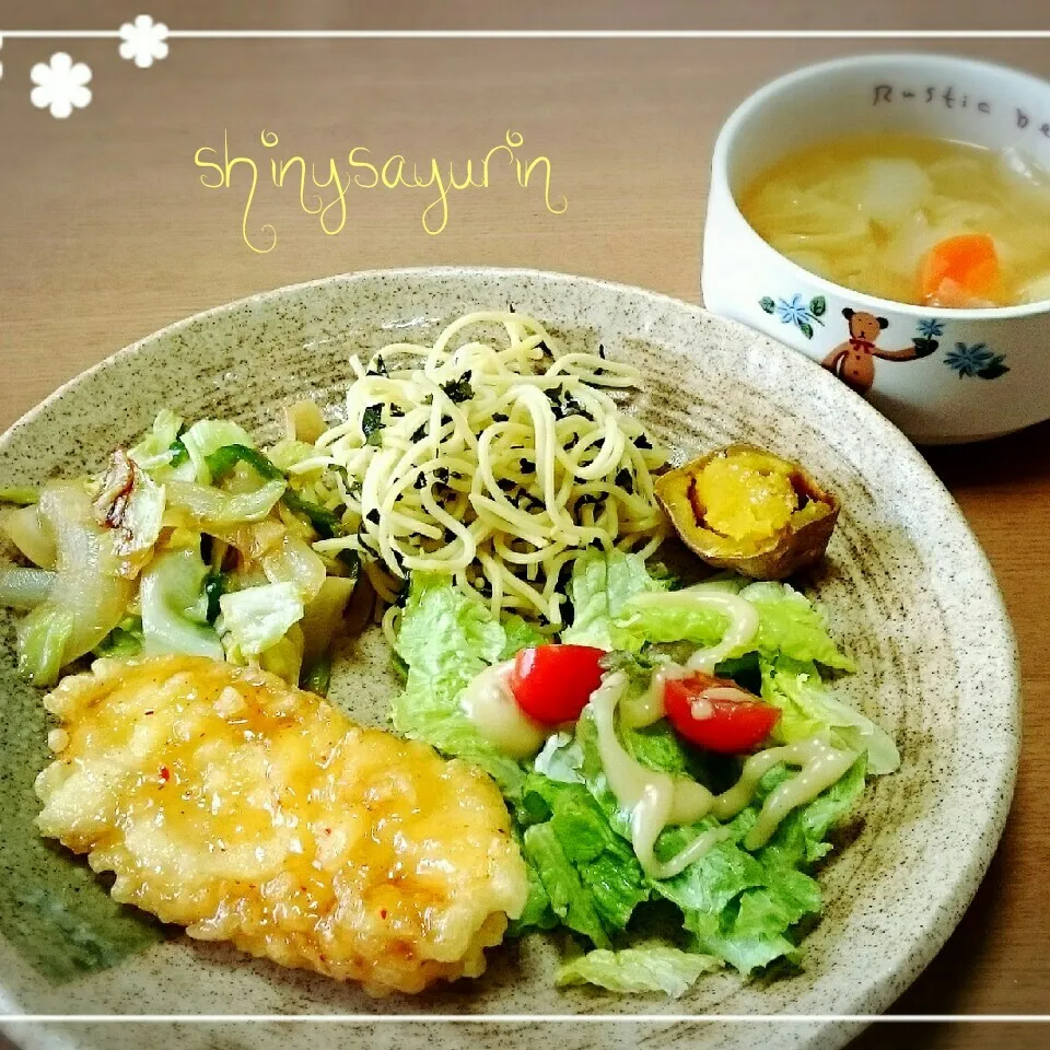 Snapdishの料理写真:本日のおうちランチ♡残り物で〜|さゆりんさん