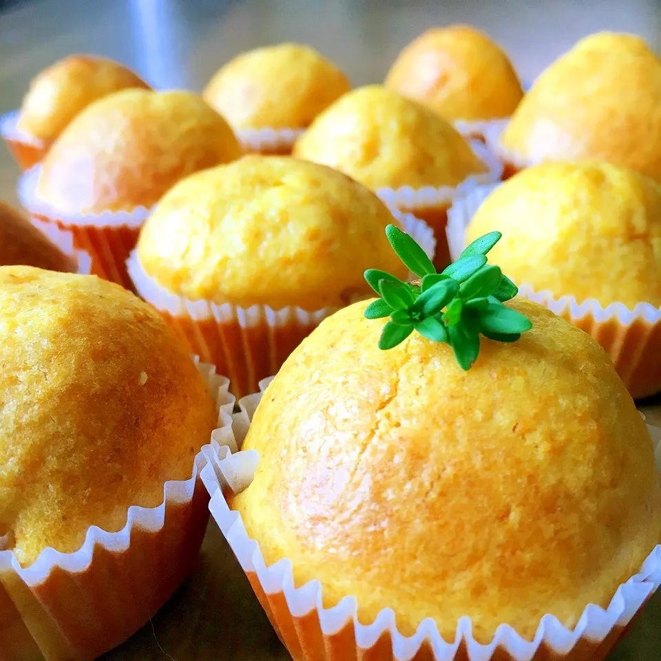 ぷらっとさんの人参&白胡麻のお手軽マフィン|9421beruさん