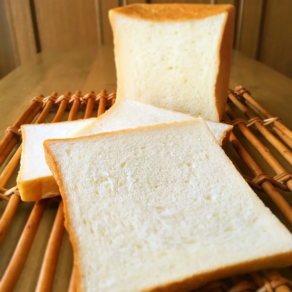 Snapdishの料理写真:【角食部】ぷらっとさんのソフトミルク食パン|9421beruさん