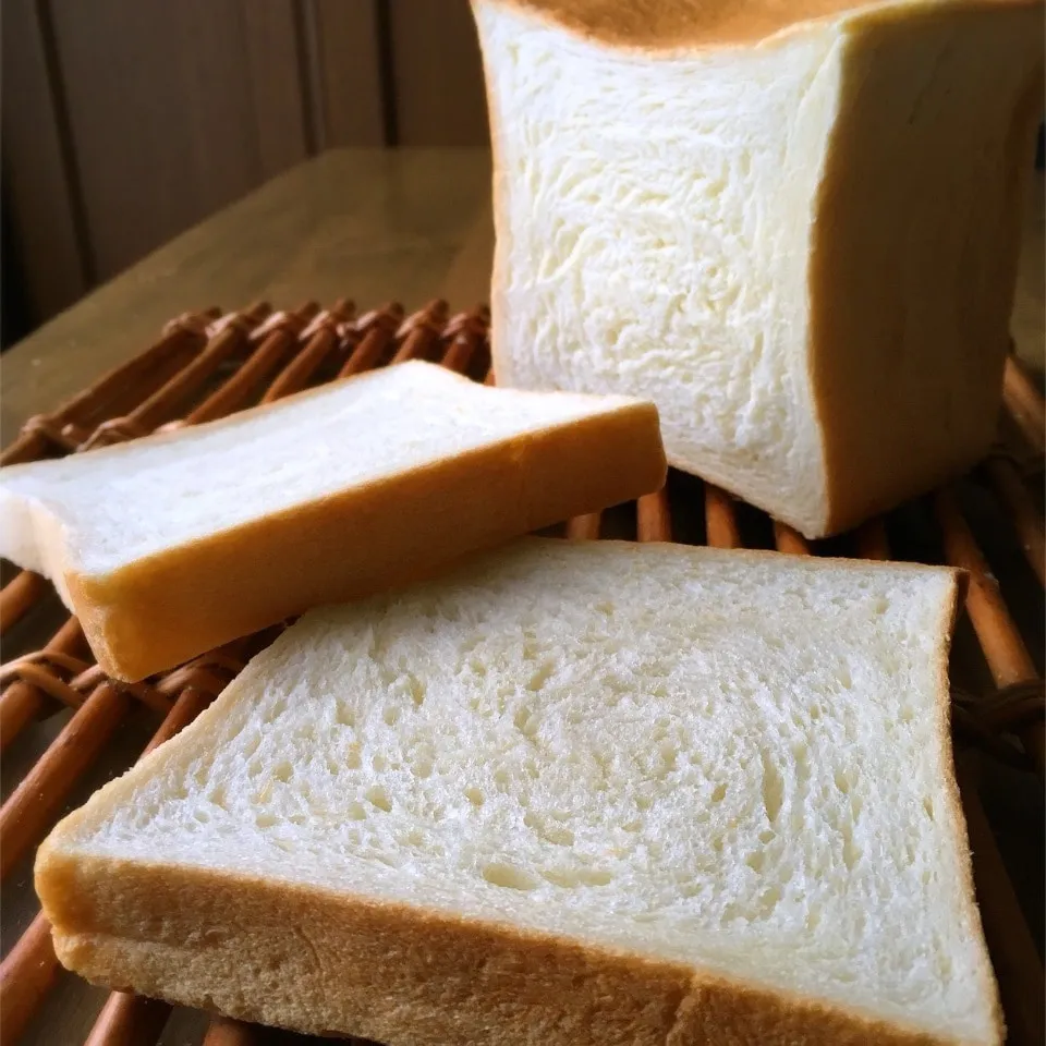 Snapdishの料理写真:【角食部】マリンさんの生食パン|9421beruさん