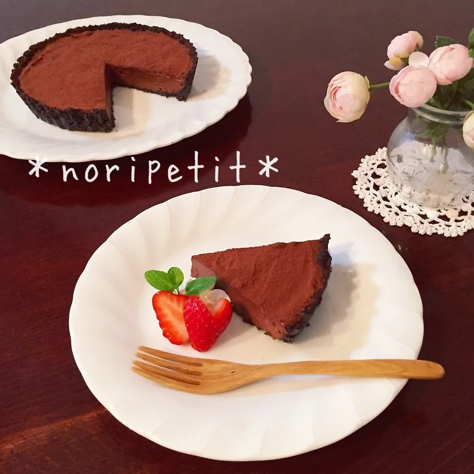 Snapdishの料理写真:材料4つ♡水切りヨーグルトde焼かずに濃厚〜生チョコタルト♡|noripetit(のりP)さん