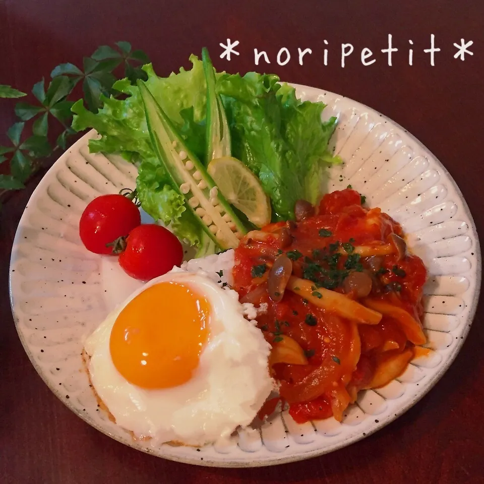 フライパンひとつde簡単カフェ風チキントマト煮プレート♡|noripetit(のりP)さん