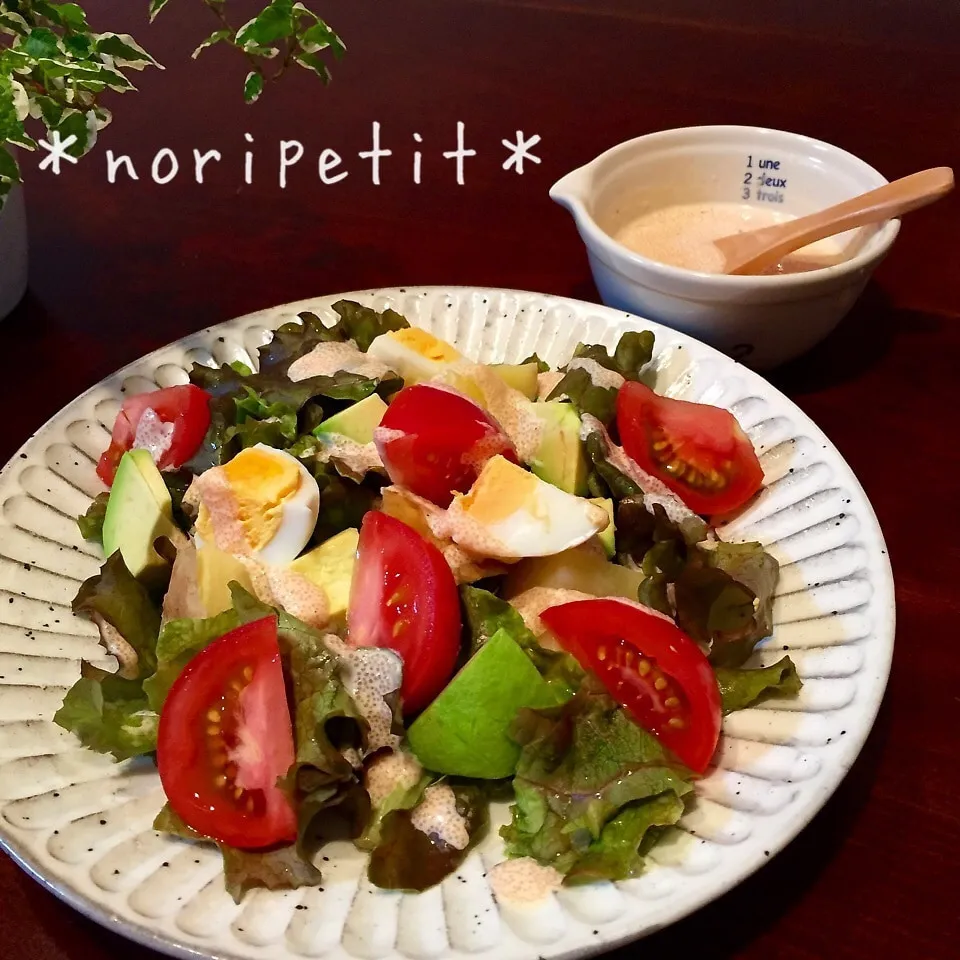 Snapdishの料理写真:色々あう♡簡単♡明太子ドレッシングdeデリ風アボじゃがサラダ|noripetit(のりP)さん