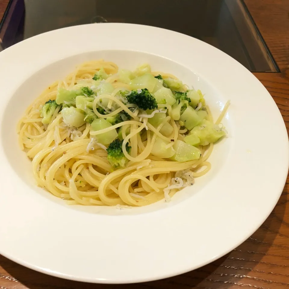 ブロッコリーのペペロンチーノ|うたままさん