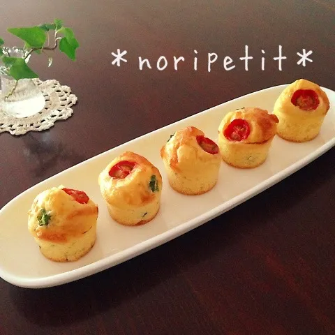 ノンオイル♡混ぜて焼くだけ〜夏野菜たっぷりプチケークサレ♡|noripetit(のりP)さん