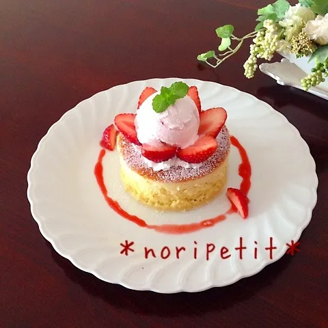 フライパン de 星乃珈琲風いちごパンケーキ♡|noripetit(のりP)さん